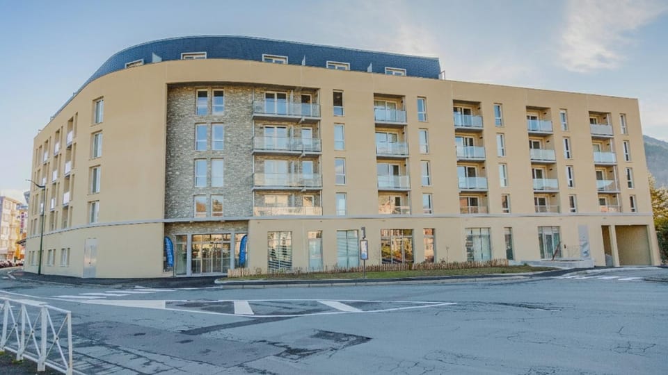 Property building, Location, Parking