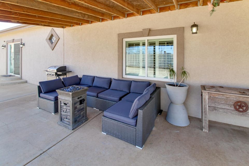 Stargaze & Unwind: Quiet Turpin Gem w/ Fenced Yard House in Kansas