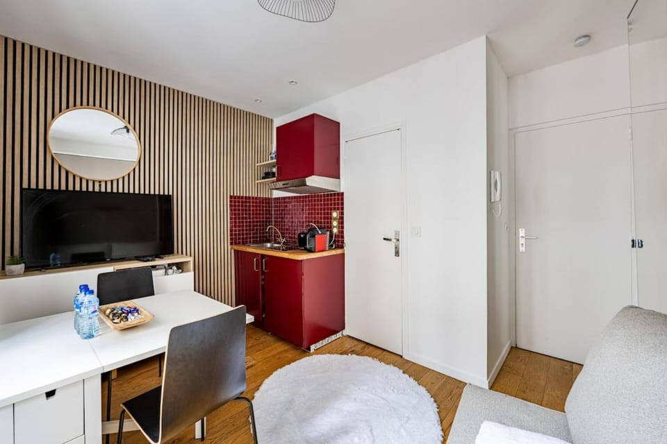 G # Studio # 2people # Voltaire # StAmbroise Apartment in Paris