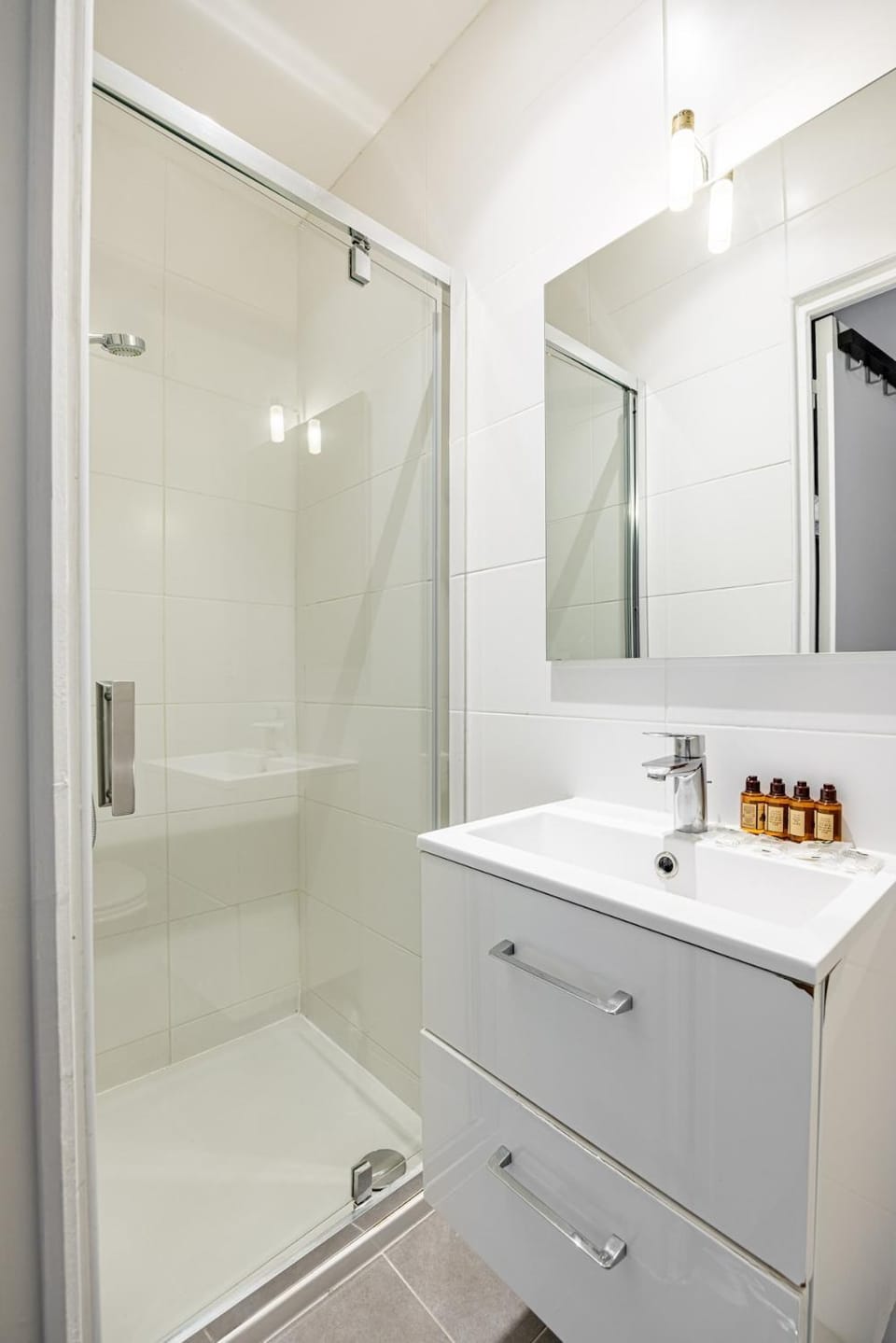 G # Studio # 2people # Voltaire # StAmbroise Apartment in Paris