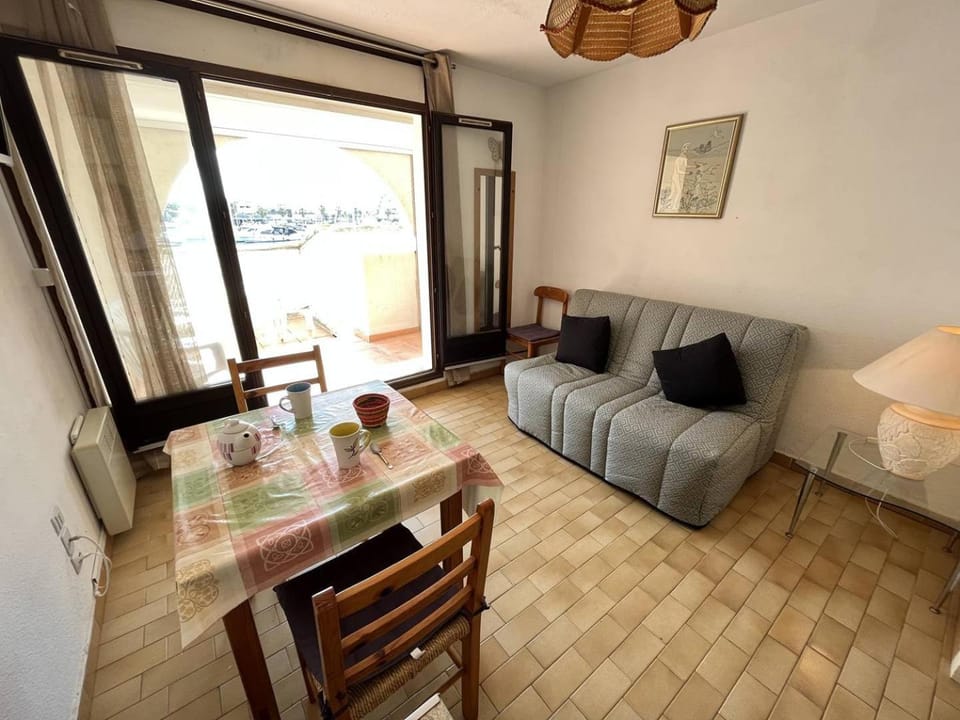 Studio cabine 2 couchages CAP D'AGDE NATURISME CN010-121 Cabin in Agde