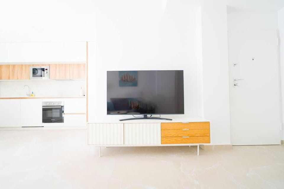 TV and multimedia, Kitchen or kitchenette, oven