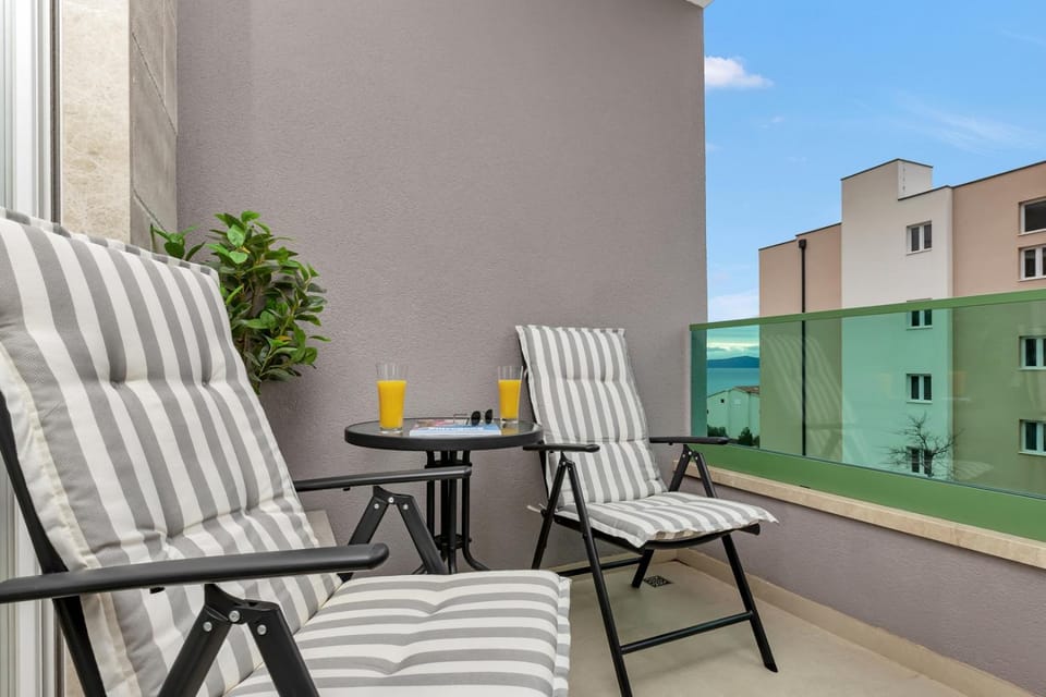 Day, View (from property/room), Balcony/Terrace, Seating area