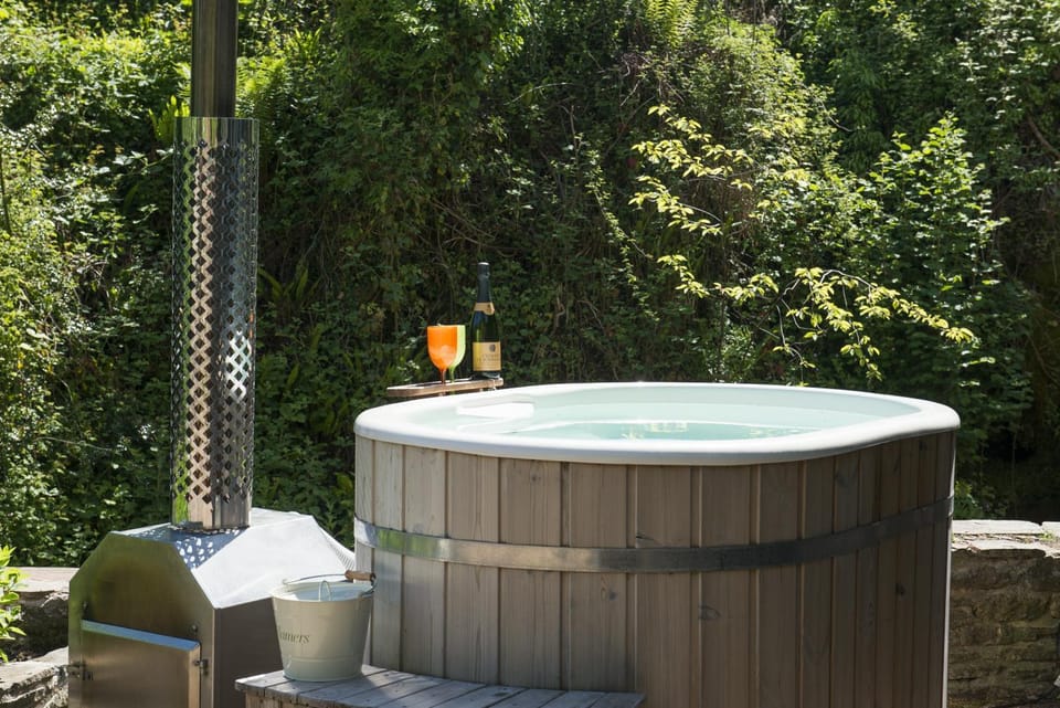 Hot Spring Bath, Hot Tub