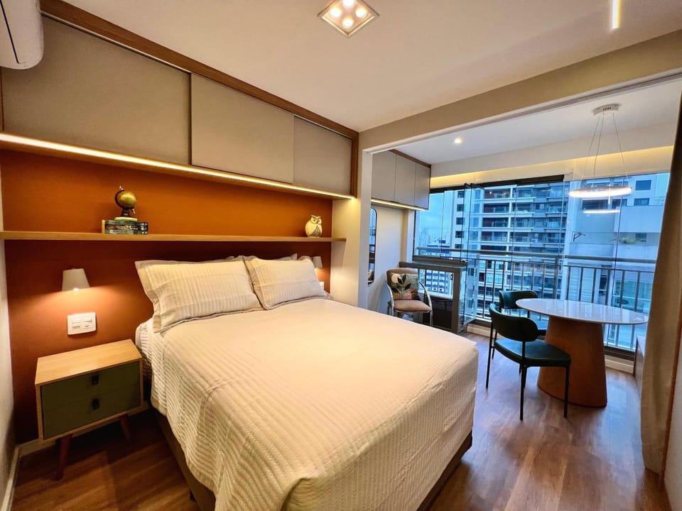 Balcony/Terrace, Bedroom, locker, air conditioner