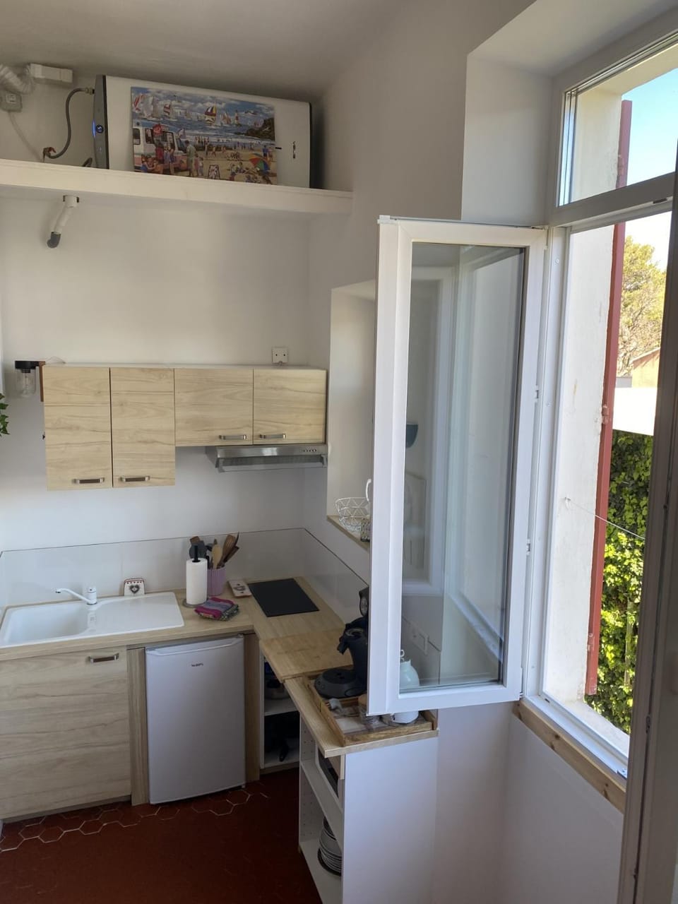 Kitchen or kitchenette