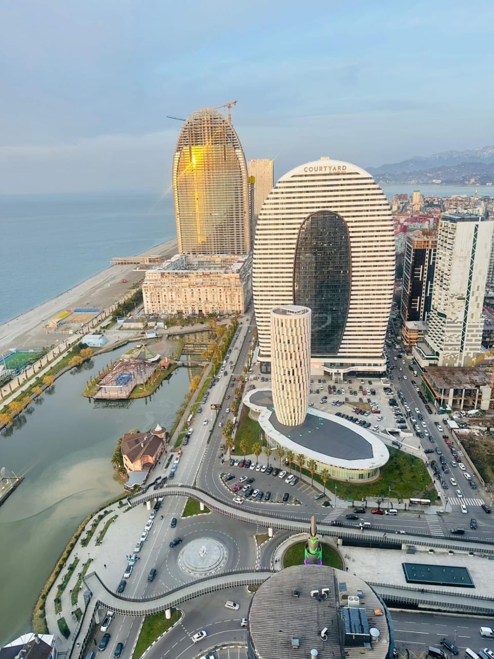Natural landscape, Bird's eye view, City view, Sea view, Street view, Location, Parking