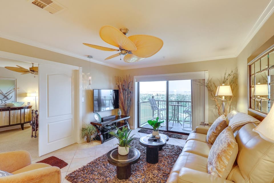 Walkable Resort Condo Retreat in Lake Havasu City! House in Lake Havasu City