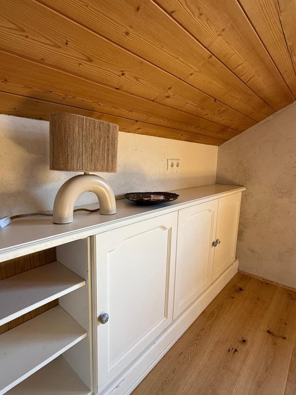 Living room, Decorative detail, storage