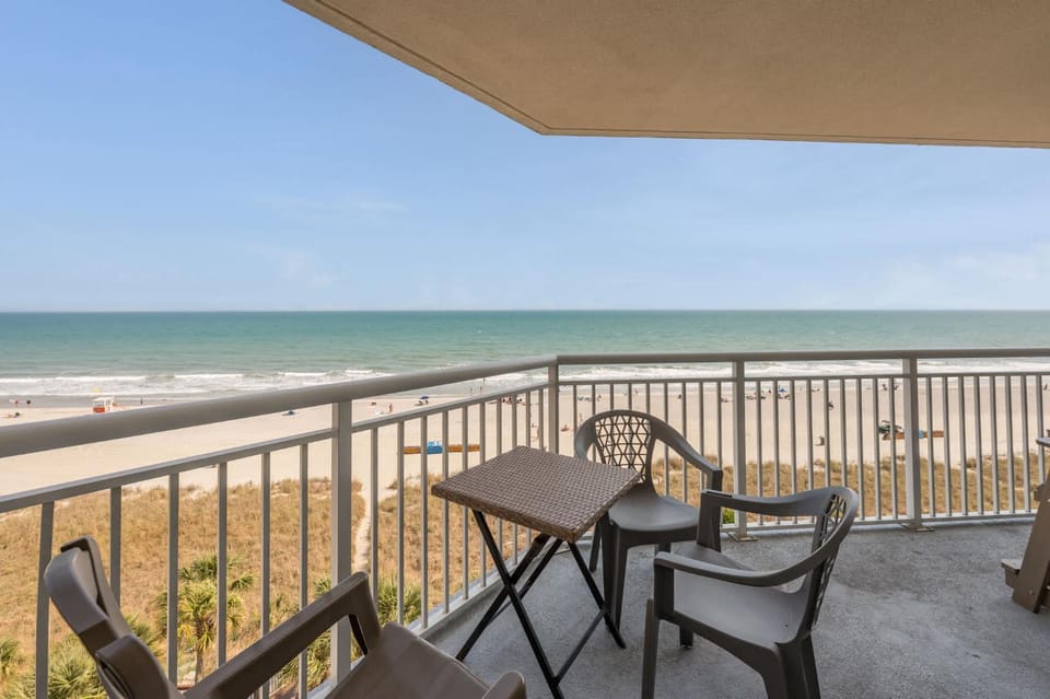 NEW Baywatch Remodled with Direct Oceanfront Views House in Atlantic Beach