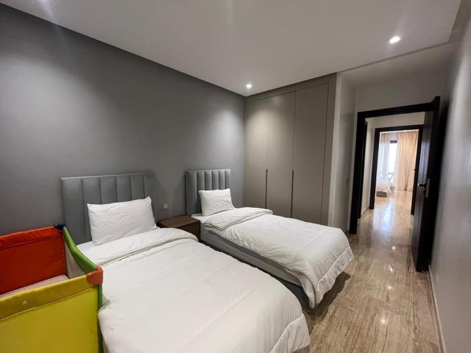 2BR Family Apartment - Balcony Parking Wi-Fi Apartment in Agadir