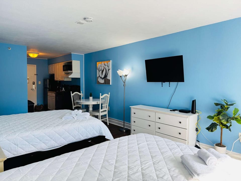 SM50 Bright Studio walk to the beach Apartment in Myrtle Beach