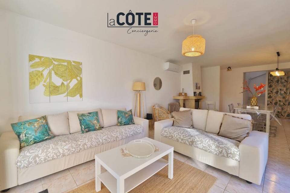 Villa les Rouges House in Sausset-les-Pins