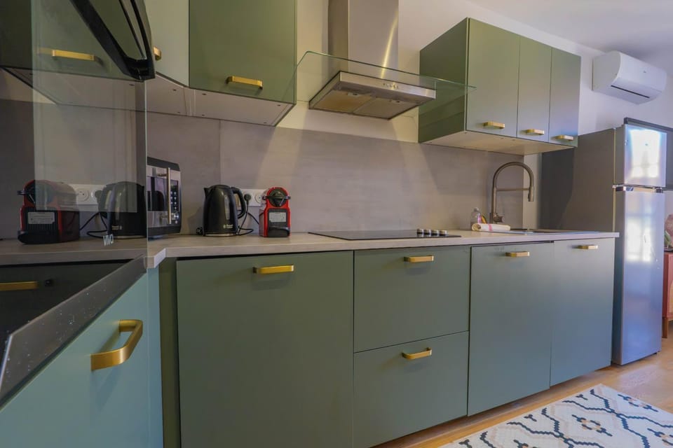 SUITE DE LUXE PINK LADY 4P Apartment in Cannes