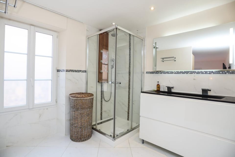 SUITE DE LUXE MANDARINE 4P Apartment in Cannes
