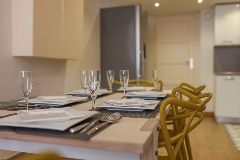 SUITE DE LUXE MIMOSA 6P Apartment in Cannes