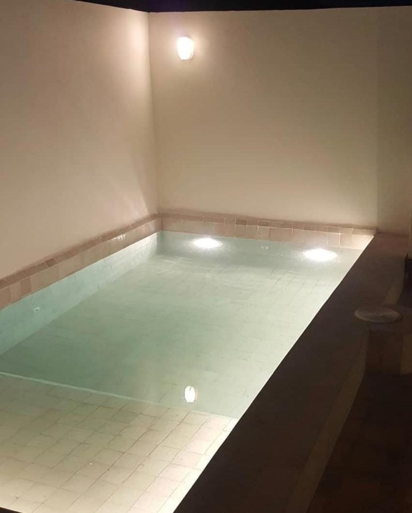 Swimming pool