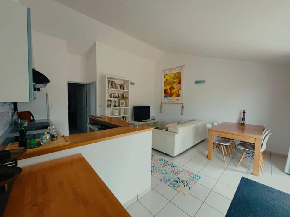Living room, Dining area