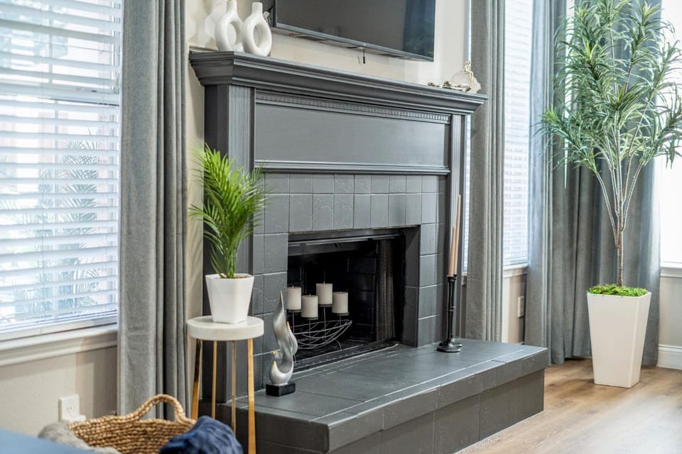 Living room, fireplace