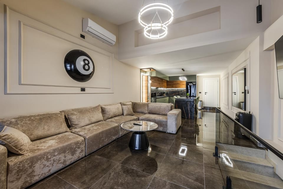 Miracle No 8 Central Duplex by PikHost Apartment in Tirana