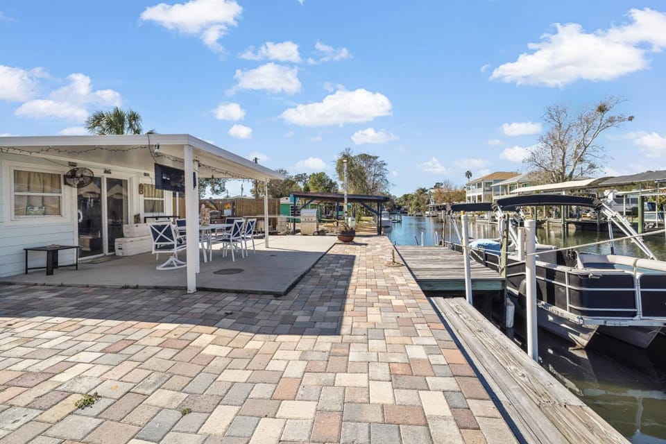 The Blue Crab on the Weeki Wachee River House in Weeki Wachee