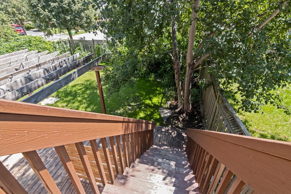 The cozy corner house in the Richmond Hill House in Richmond Hill