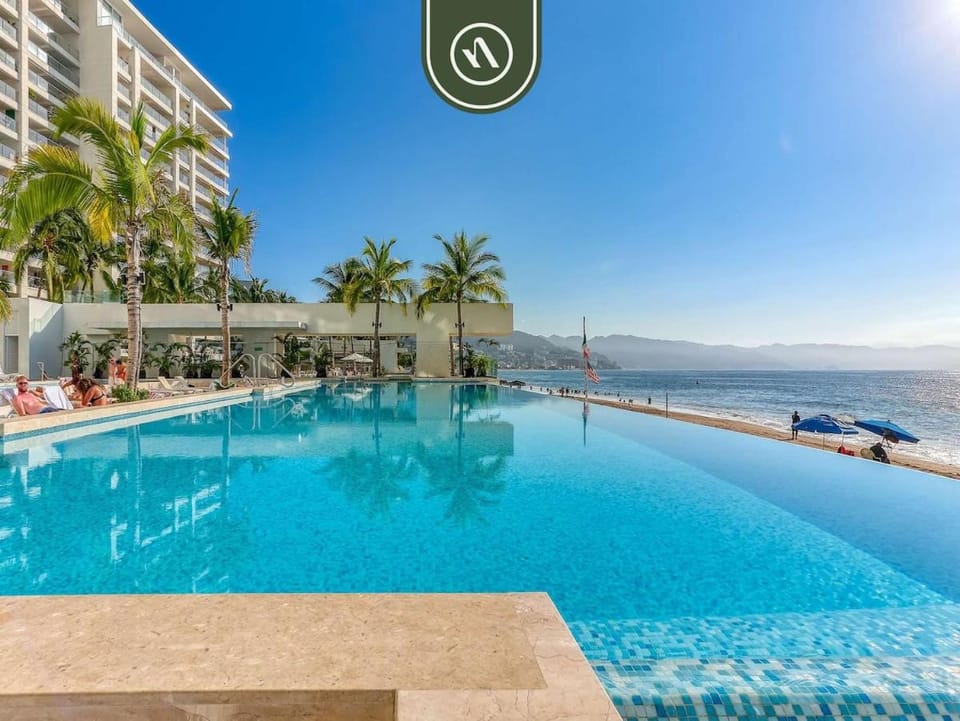 Luxury Oceanfront 3 BR Condo - Pools Apartment in Puerto Vallarta