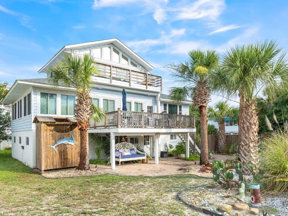 Hang Ten House in Tybee Island