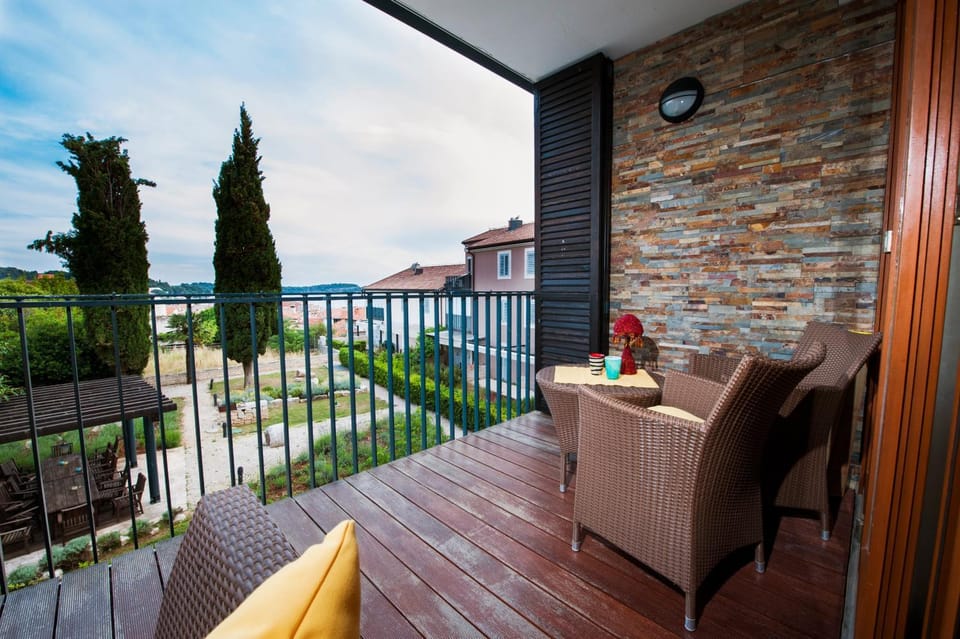 Day, Balcony/Terrace