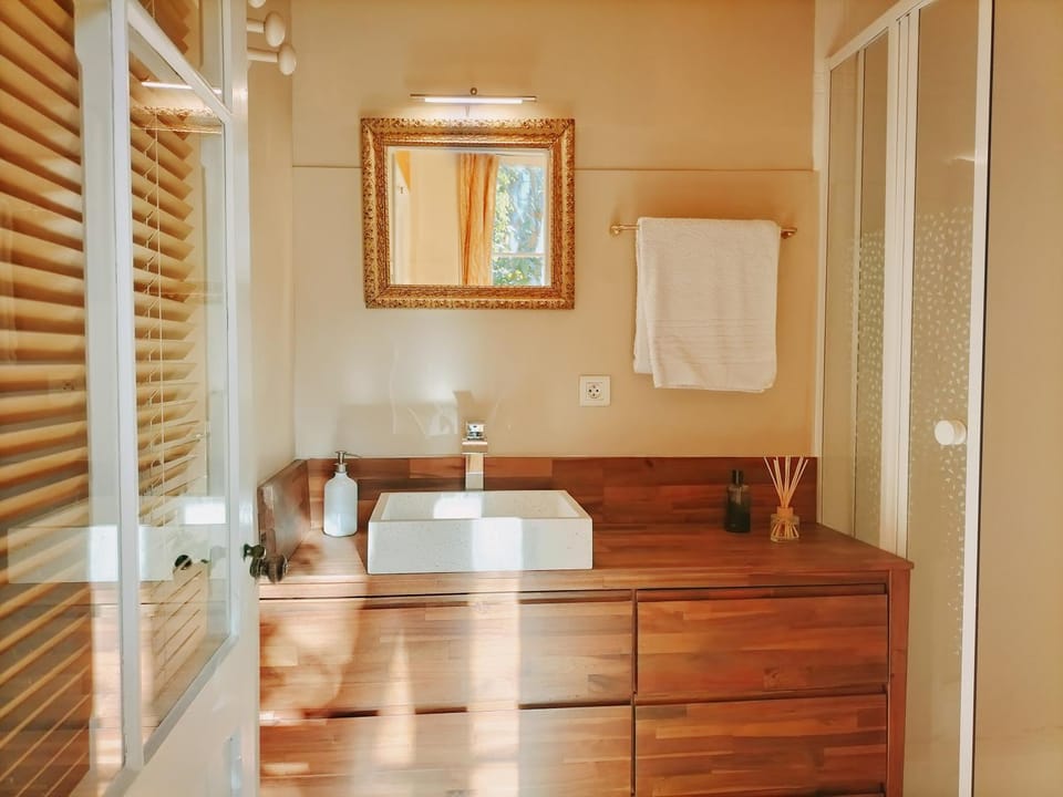 Maison d'invité au coeur d'un jardin Bed and Breakfast in Bordeaux