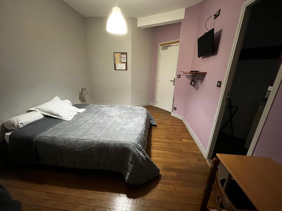 Restaurant/places to eat, Bed, Photo of the whole room, Bedroom, Breakfast