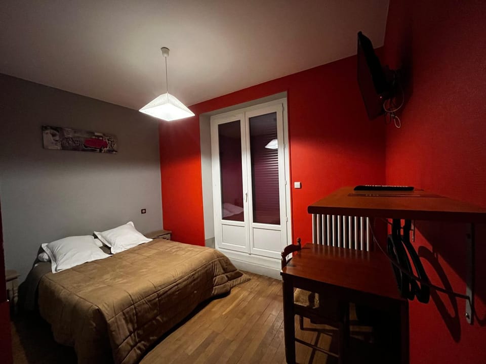 Restaurant/places to eat, Balcony/Terrace, Bedroom, Breakfast
