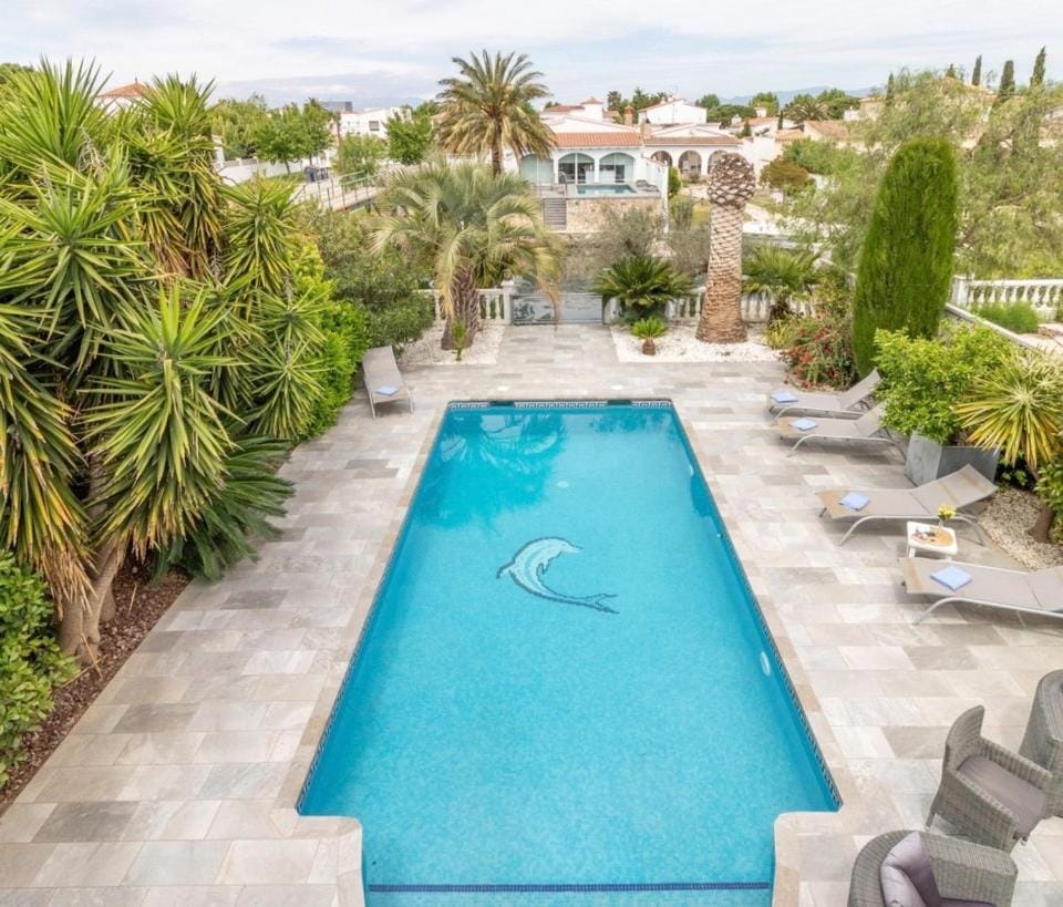 Pool view, Swimming pool