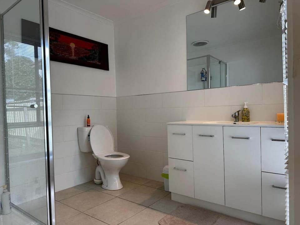 Spacious 3 Bedroom Country Getaway House in Myrtleford