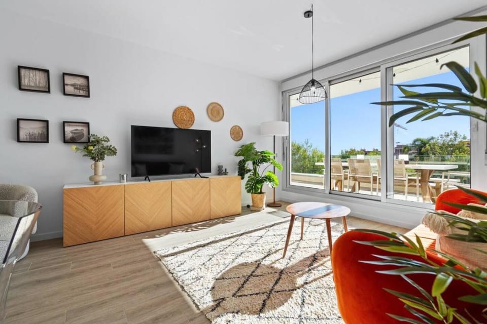 Day, TV and multimedia, View (from property/room), Balcony/Terrace, Seating area, air conditioner, air conditioner