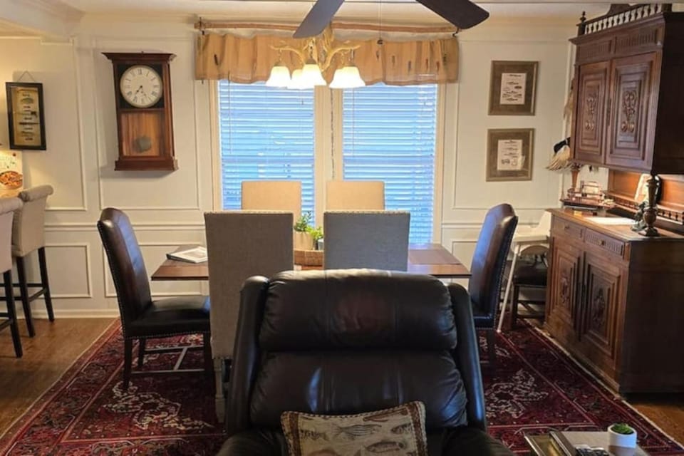 Spacious 5BR Sardis Home Near Sardis Lake Sleeps 14 Pet Friendly House in Sardis Lake