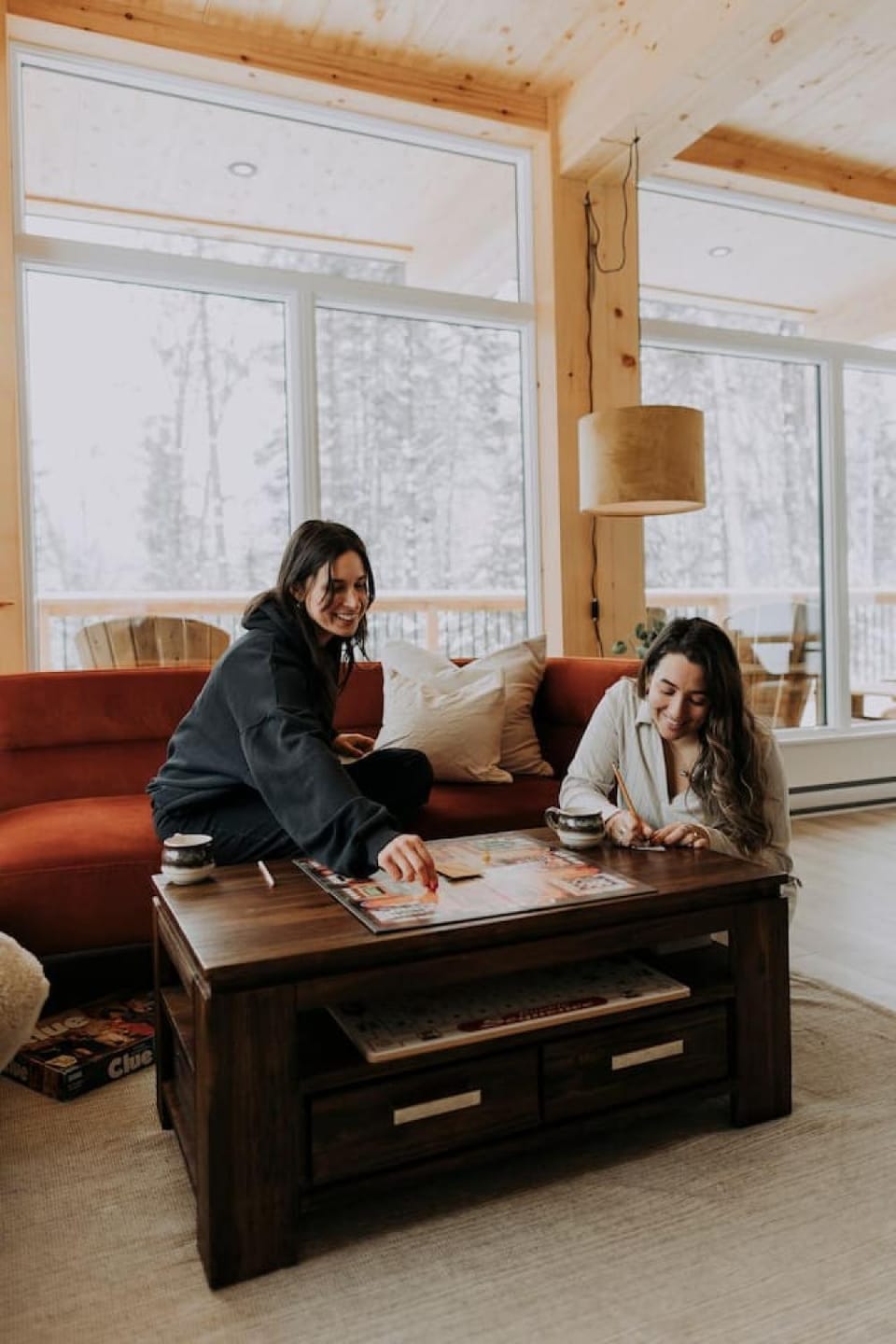 Luxe Mountain Escape - Hot Tub - Fireplace - Cozy Chalet in Sainte-Agathe-des-Monts