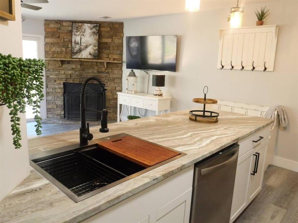Rivers Edge 703c House in Helen