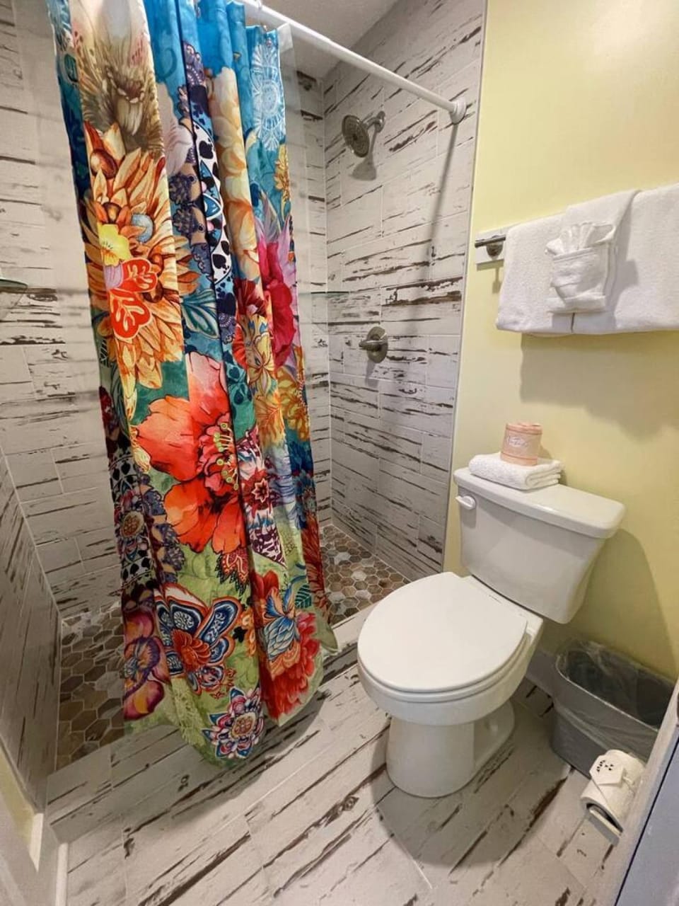 Bavarian Brook Unit 3 Apartment in Helen