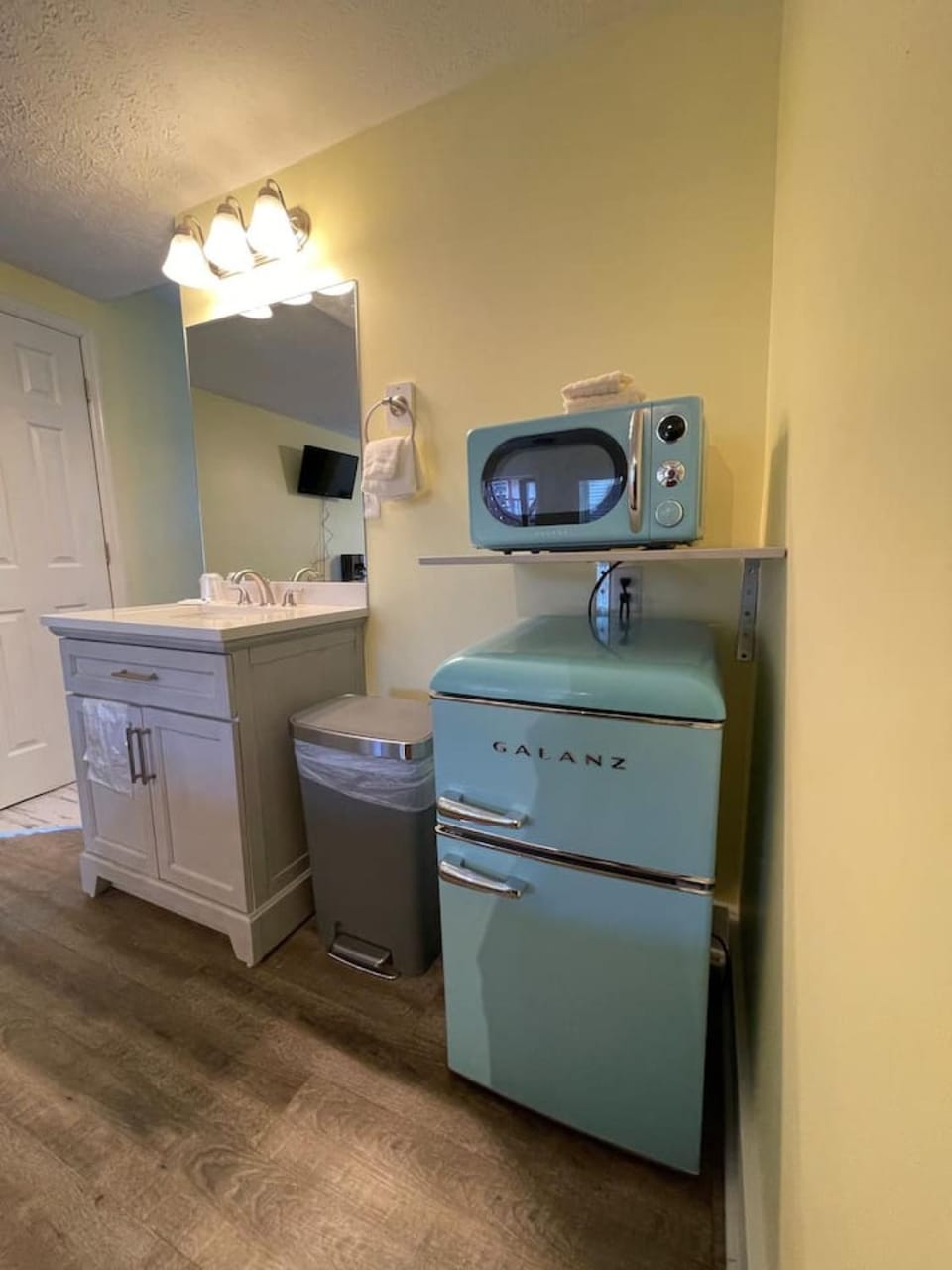 Bavarian Brook Unit 3 Apartment in Helen