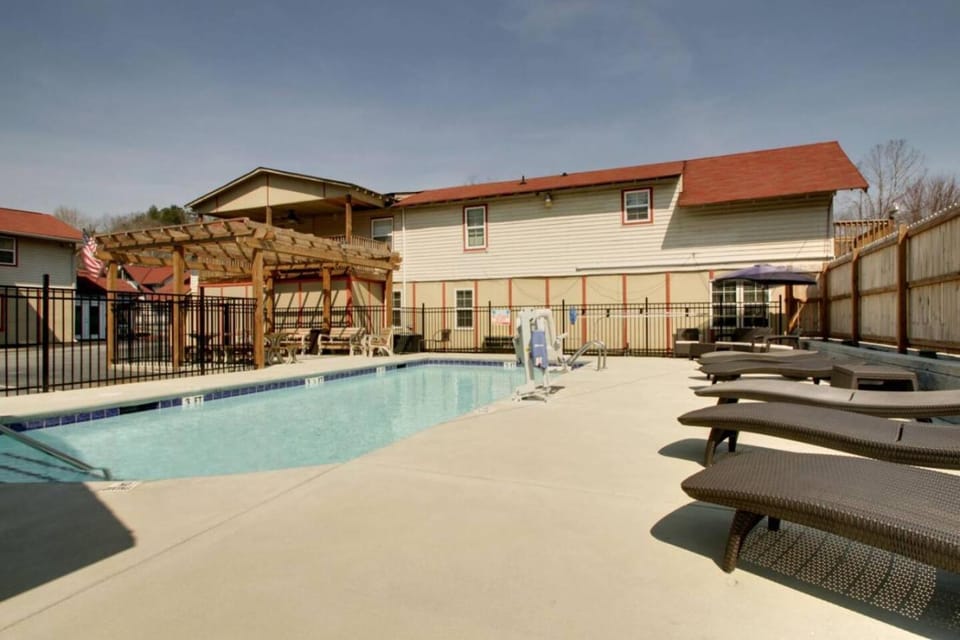 Bavarian Brook Unit 9 House in Helen