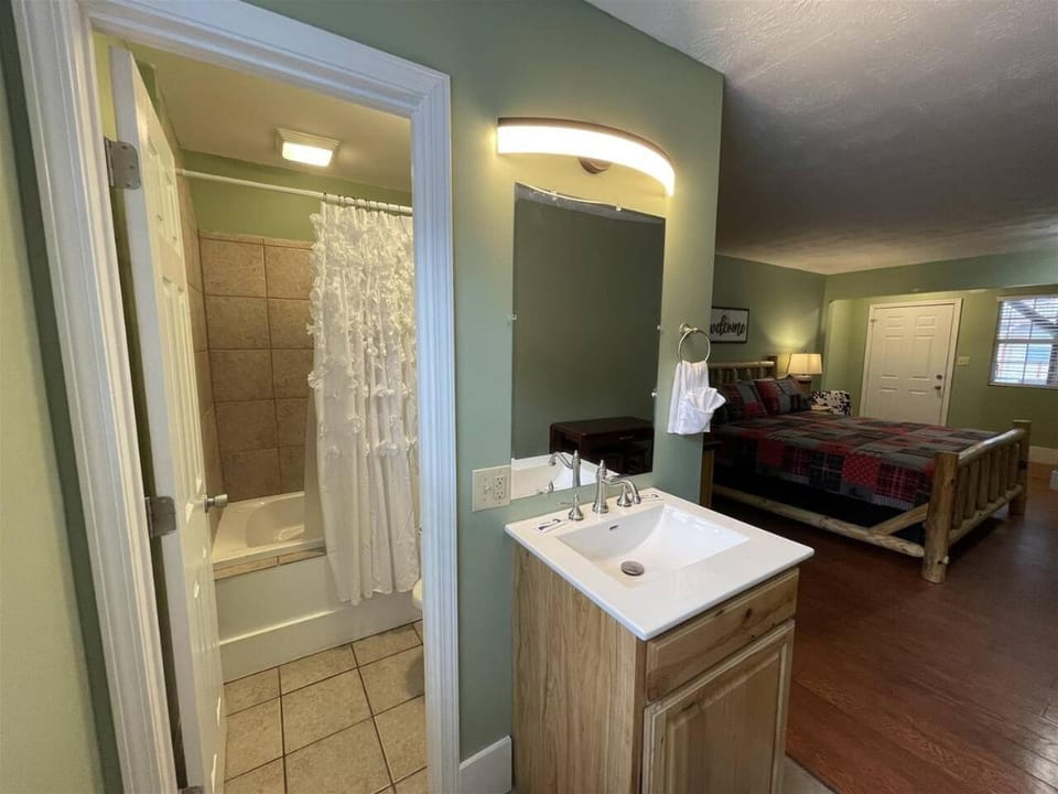 Bavarian Brook Unit 7 House in Helen