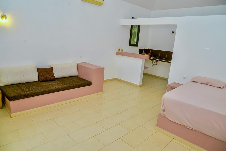 Villa Baobab, piscine privée, résidence surveillée Villa in Thiès Region, Senegal