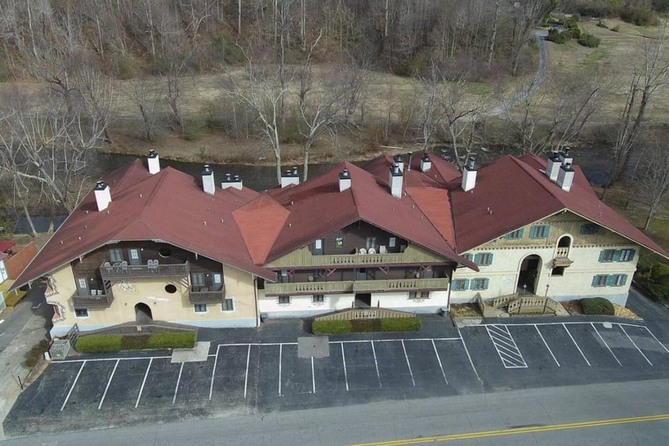 Rivers Edge 703 House in Helen