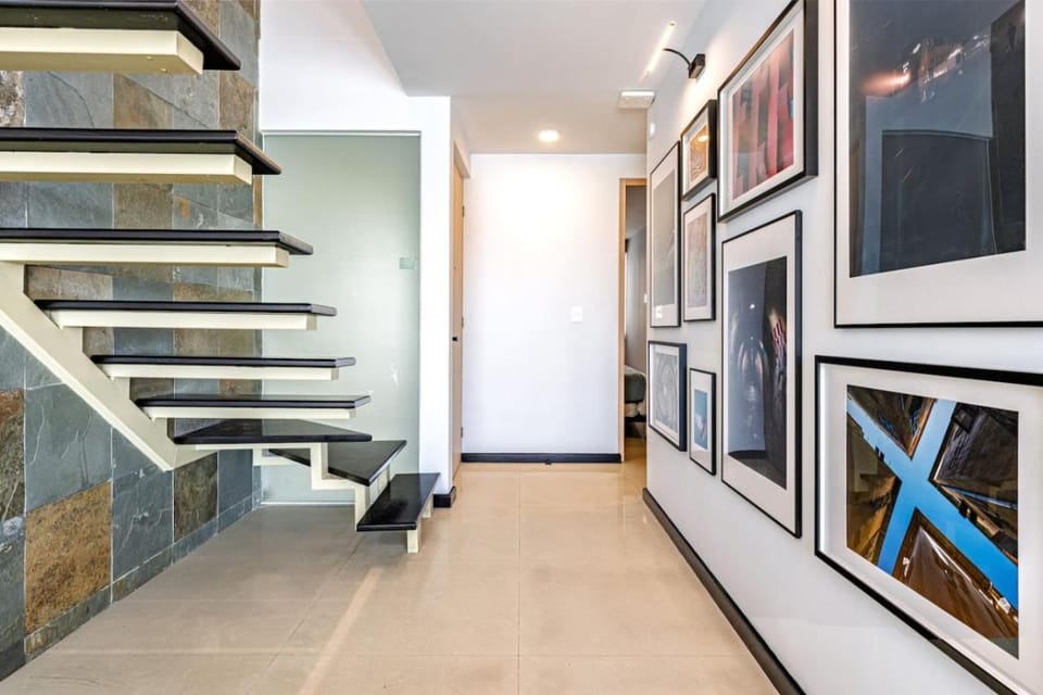 4BR Residence for 10 Terrace Living in Roma Norte Apartment in Mexico City