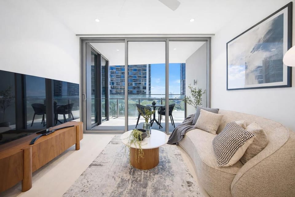 Modern City 1 Bedroom Prime CBD Location Apartment in Brisbane City