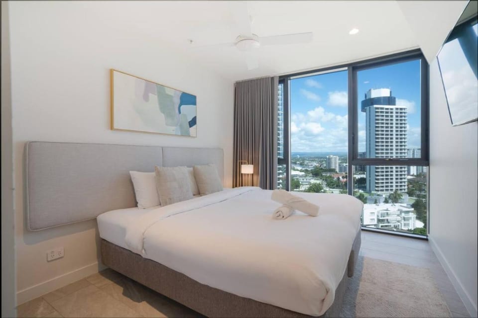 Modern 2BR Coastal Stay in Broadbeach with Pool Apartment in Surfers Paradise