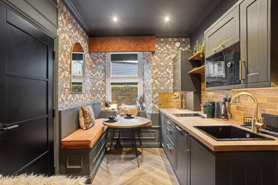 Boutique Studio Near Stirling Apartment in Stirling