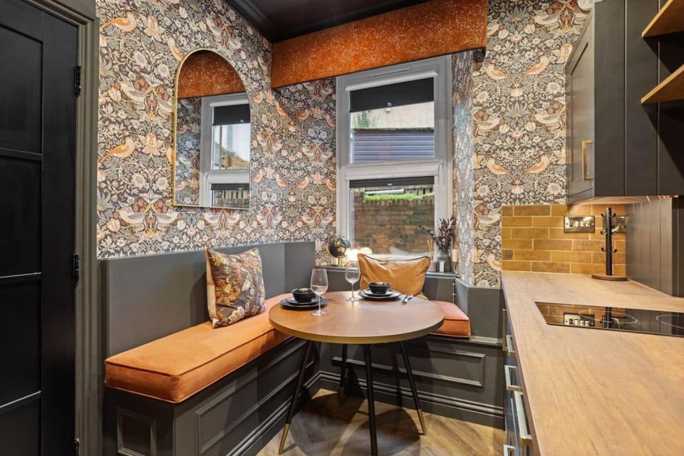 Boutique Studio Near Stirling Apartment in Stirling