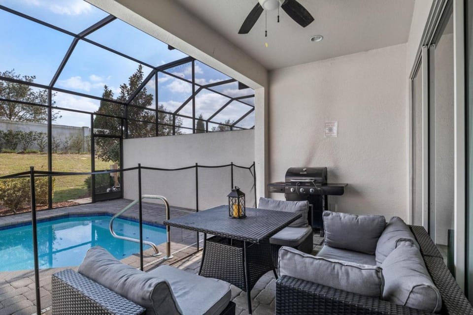 Sunny Villa Private Pool House in Four Corners